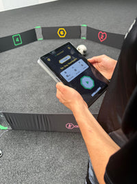 QUICKFEET Play - gratis app met 10 games - Footballgadgets.shop