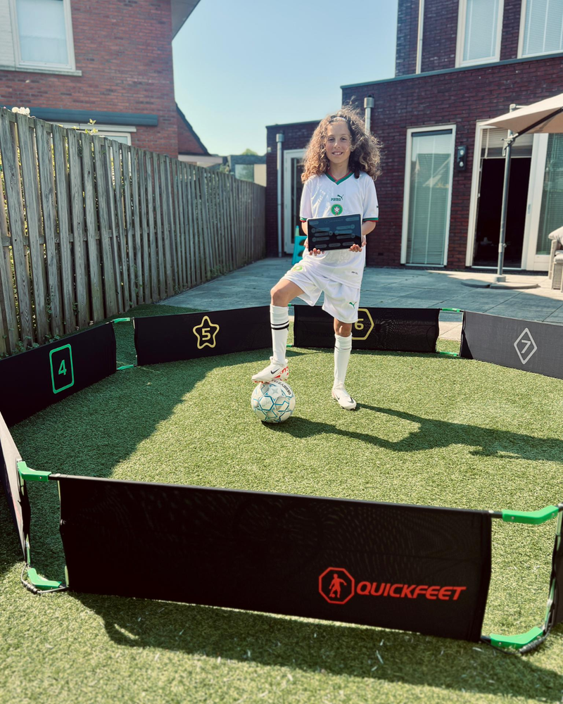 QUICKFEET Play Rebounder & App - Footballgadgets.shop